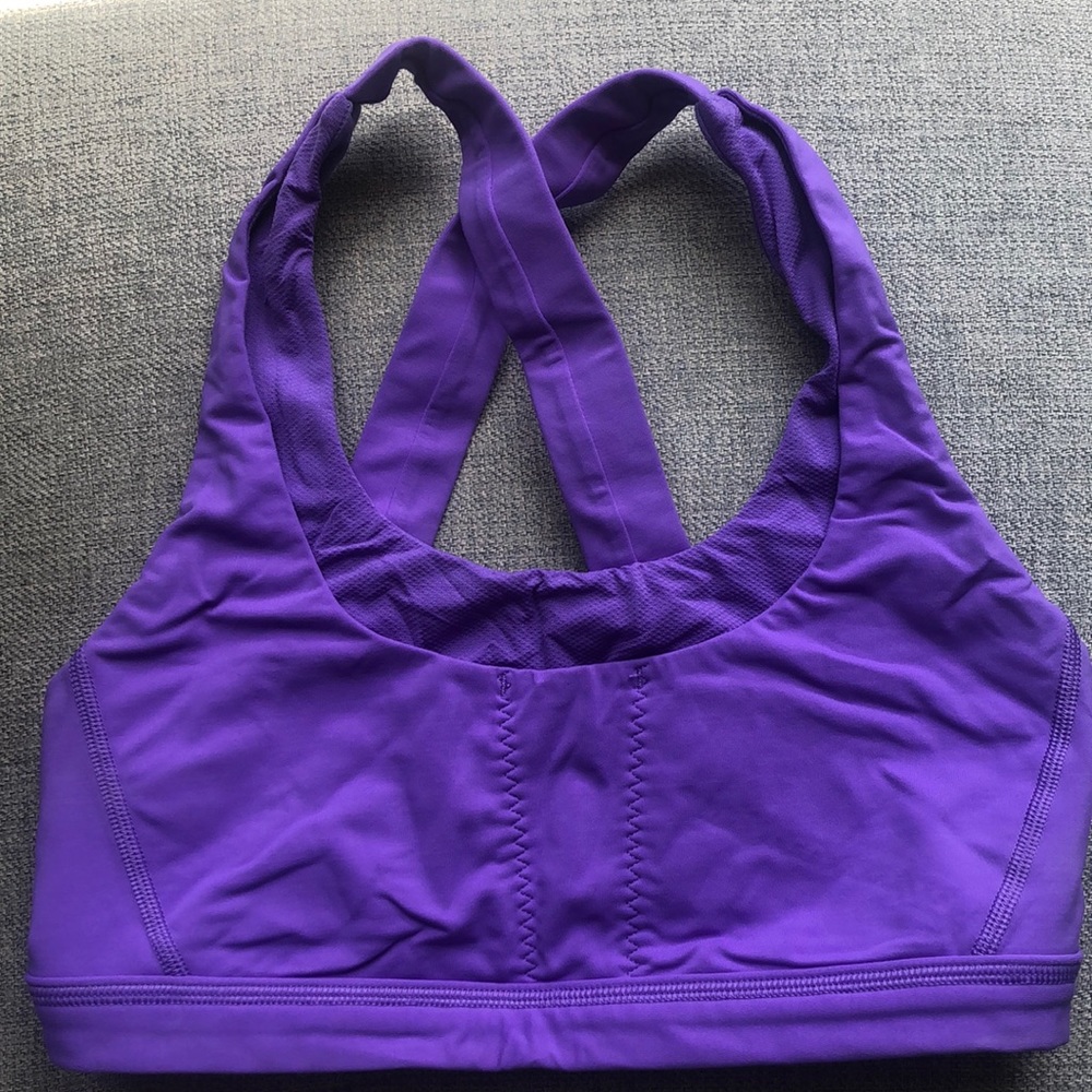 Lululemon sports bra